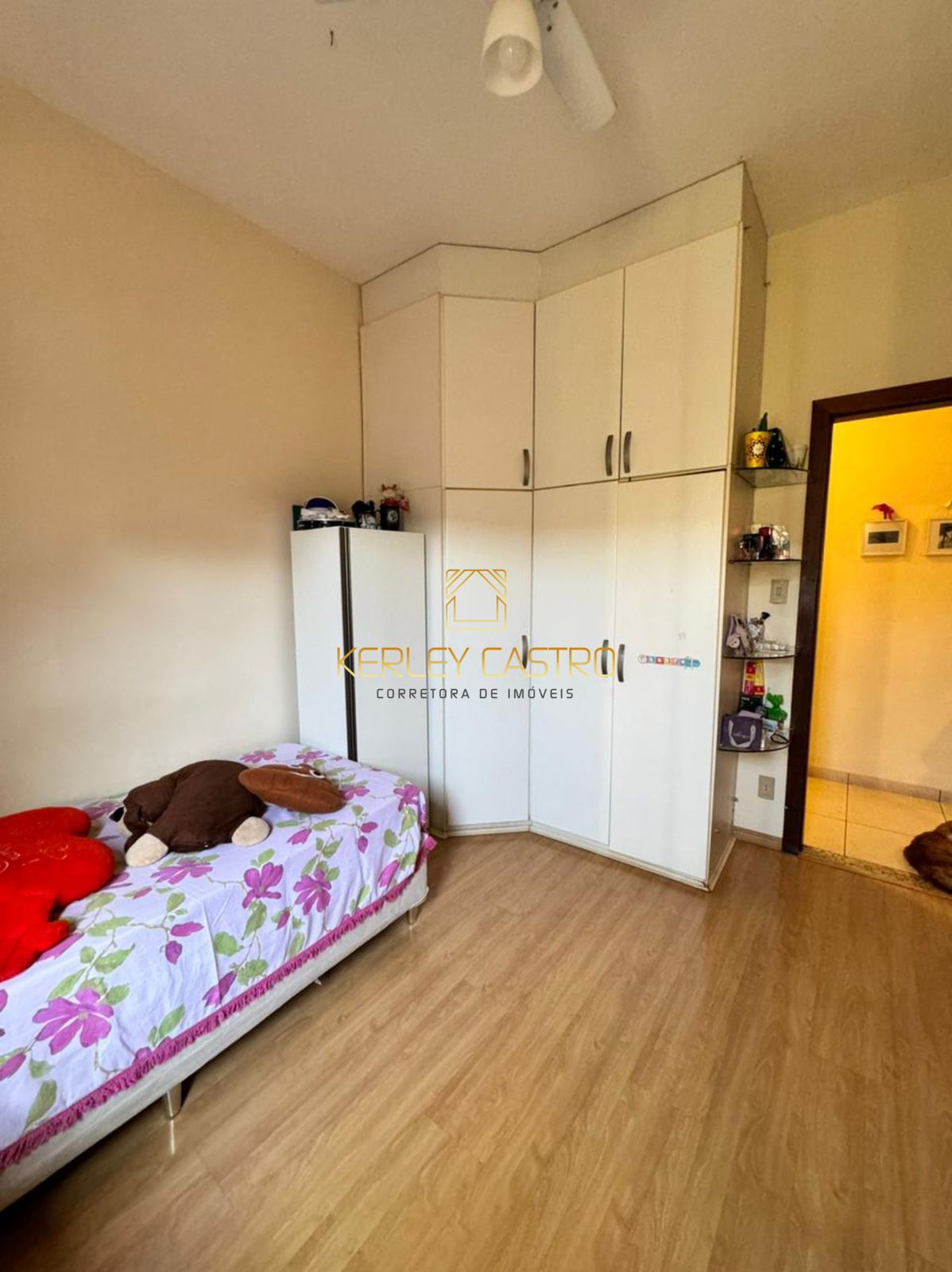 VENDO ÓTIMA CASA-STª RITA DE CÁSSIA - CARMO
